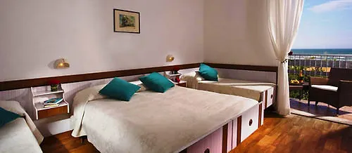 Hotel Manuela Cervia 3*,